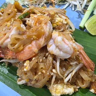 Stir-fried noodles with prawns served at Krua Praya Phuket